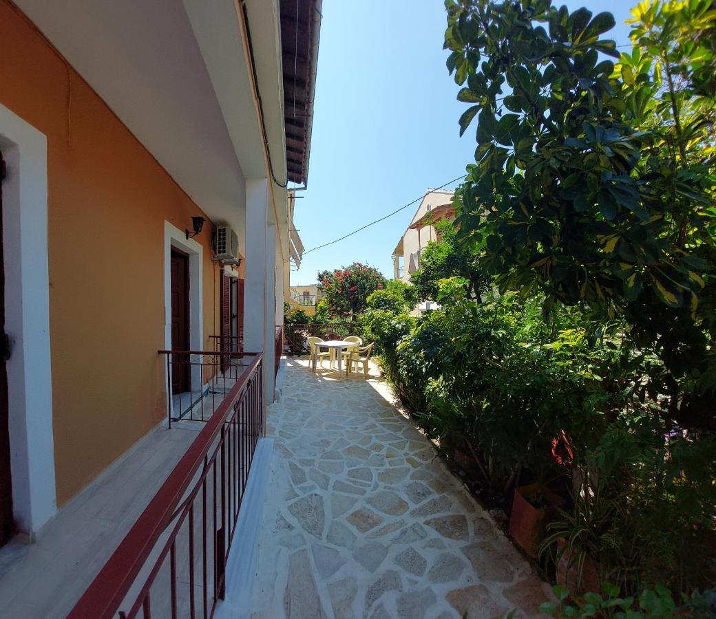 Dora'S Apartments Kavos Luaran gambar